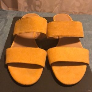 Cute gently used yellow suede flats!